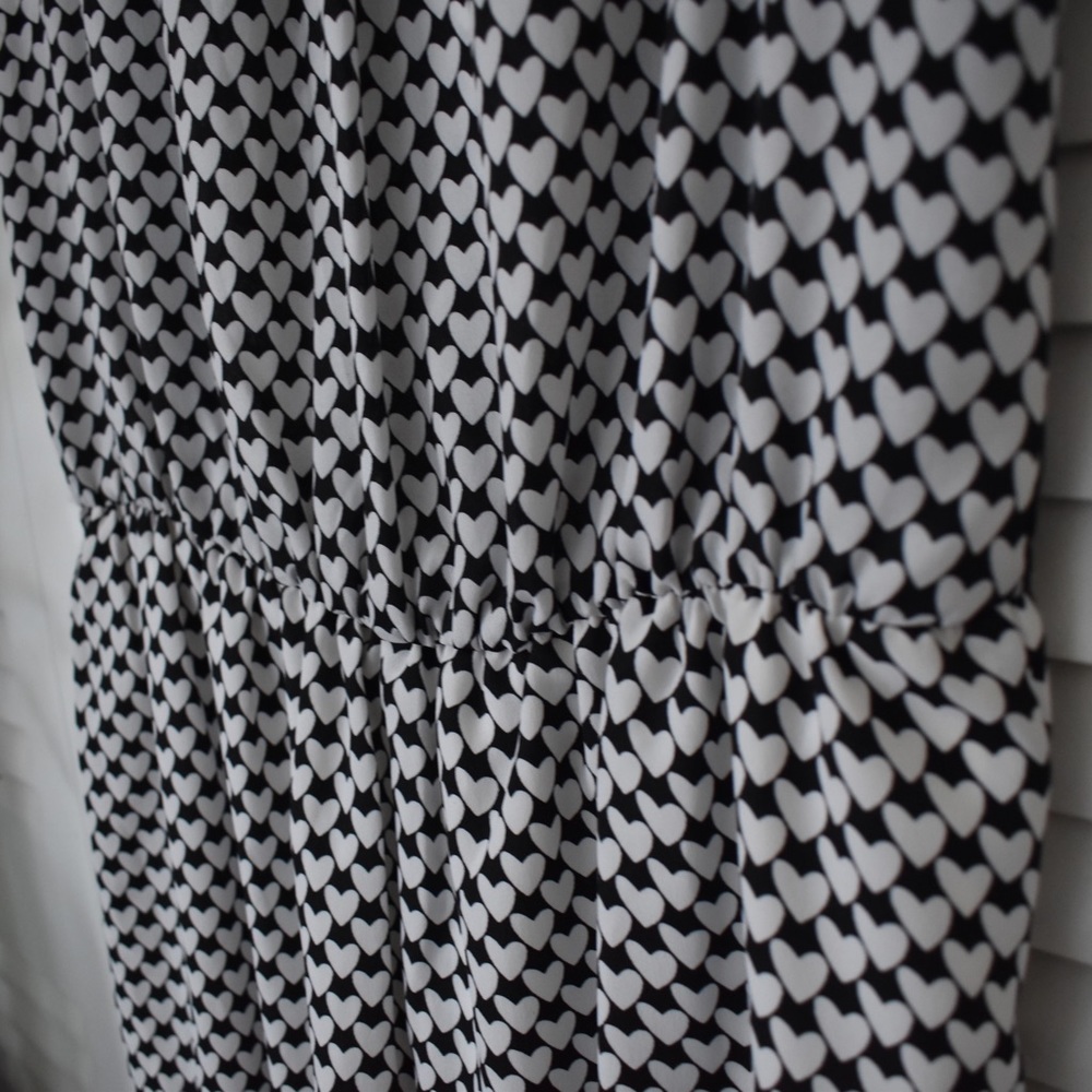 Speechless Heart Pattern Dress | Black & White - Picture 9 of 9